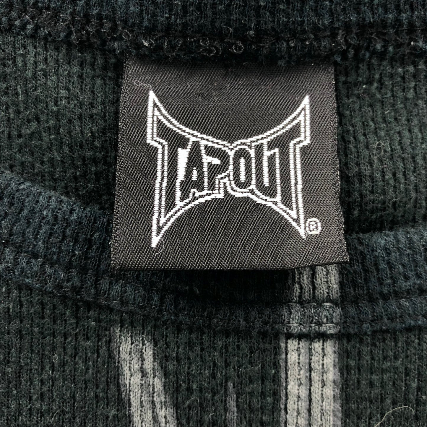 Vintage Y2K MMA Tapout Skull Long Sleeve Waffel Knit Shirt S