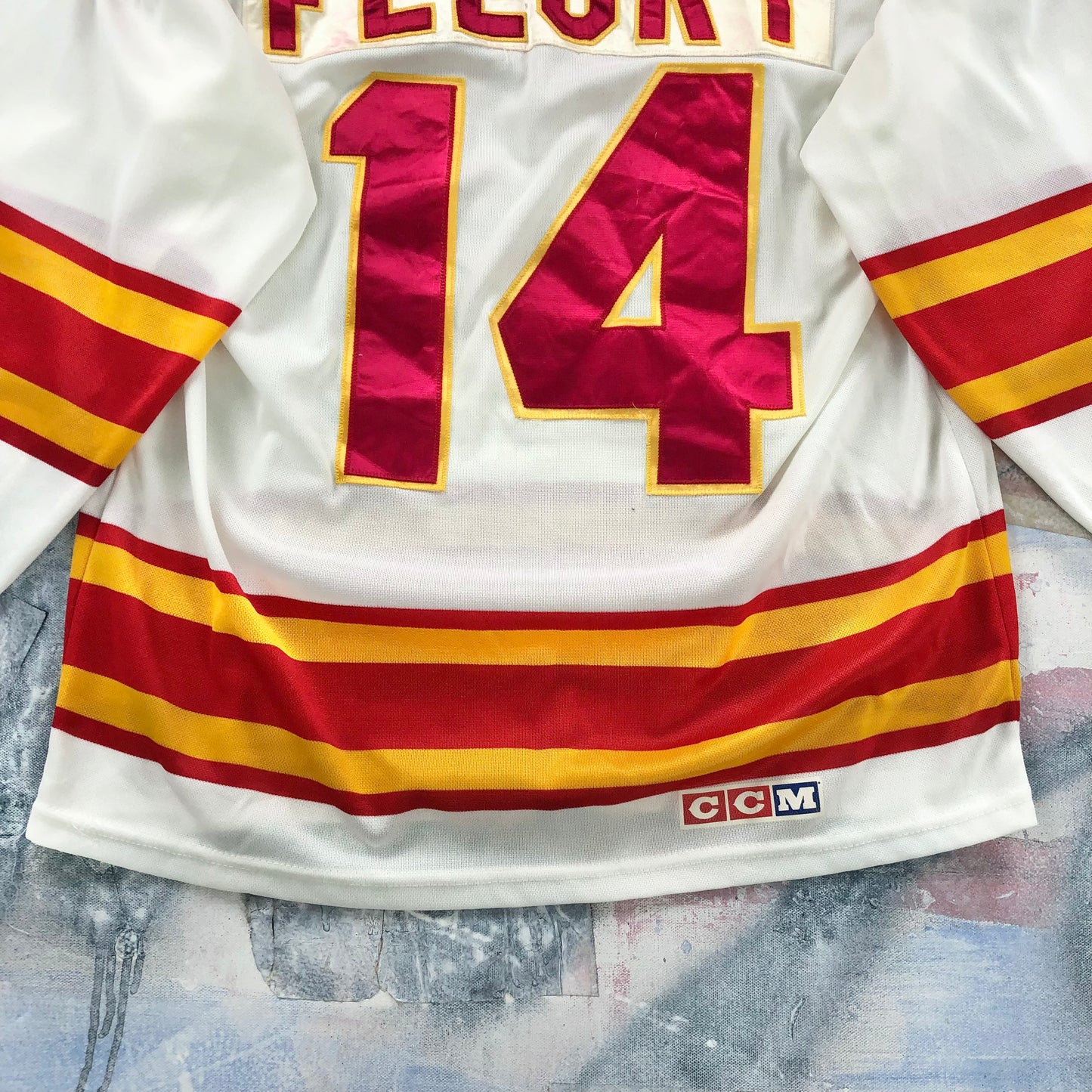 Vintage CCM NHL Calgary Flames Theoren Fleury 14 Jersey M