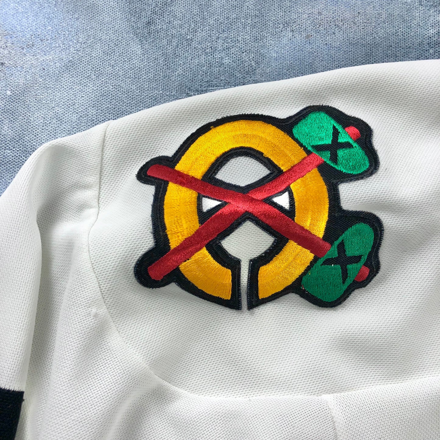 Vintage CCM NHL Chicago Blackhawks Jersey M