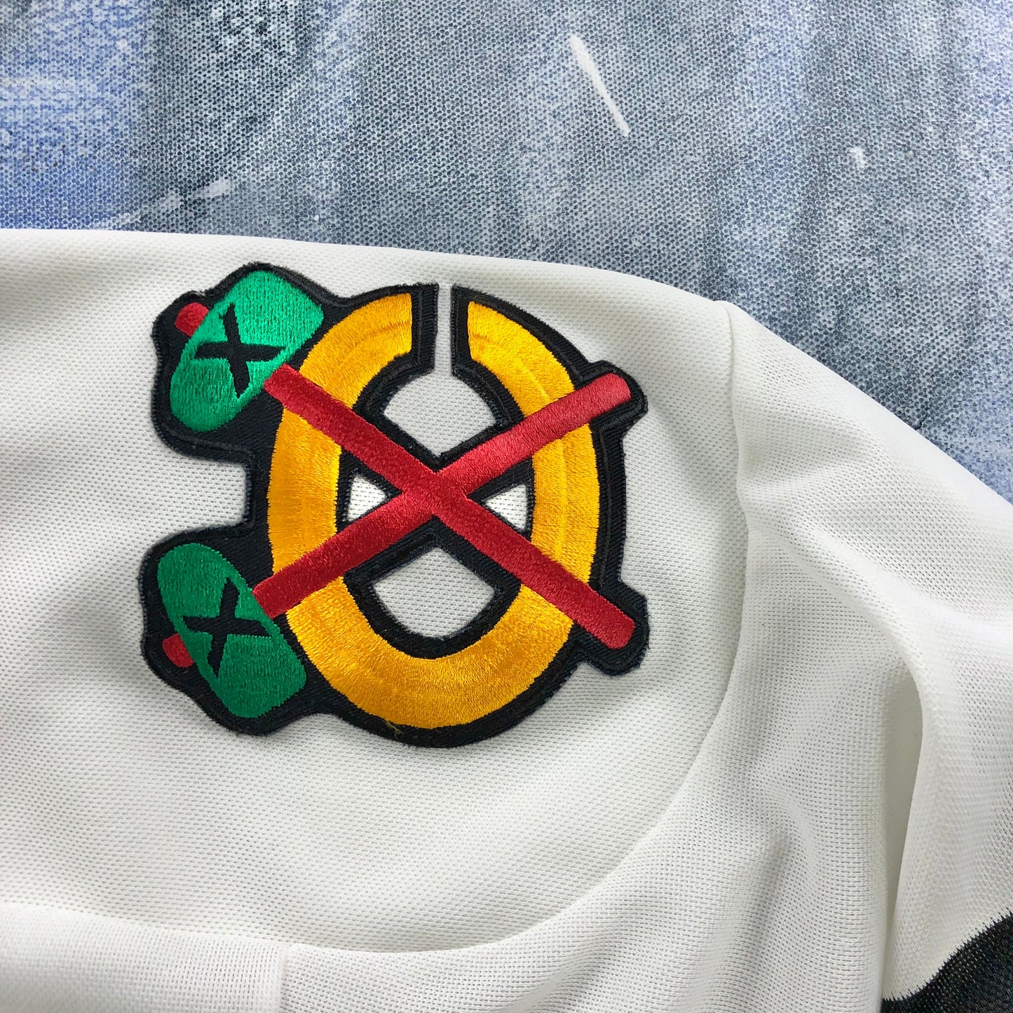 Vintage CCM NHL Chicago Blackhawks Jersey M