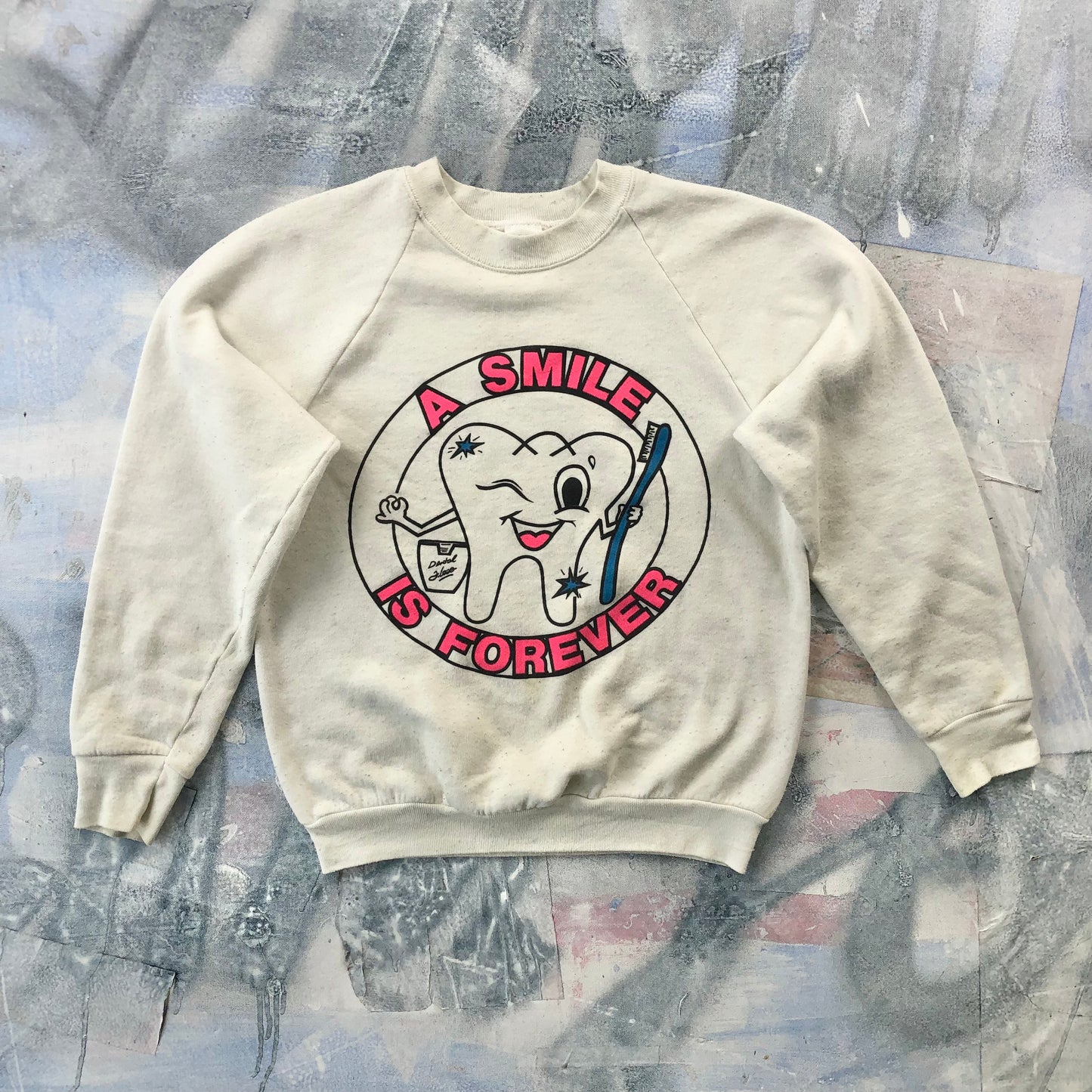 Vintage 90s A Smile Is Forever Crewneck Sweatshirt M